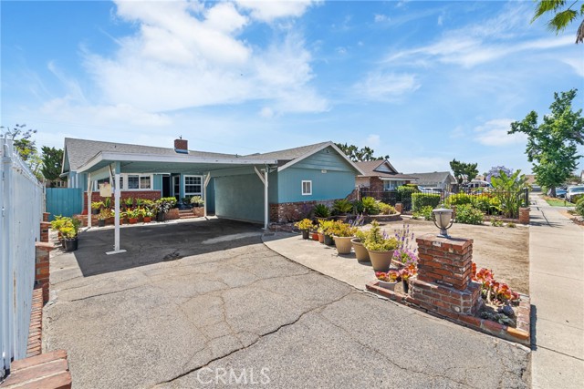 7426 Lemp Avenue, North Hollywood CA: https://media.crmls.org/medias/95c6d3c1-0d8f-4543-82e8-2acd6d53369a.jpg