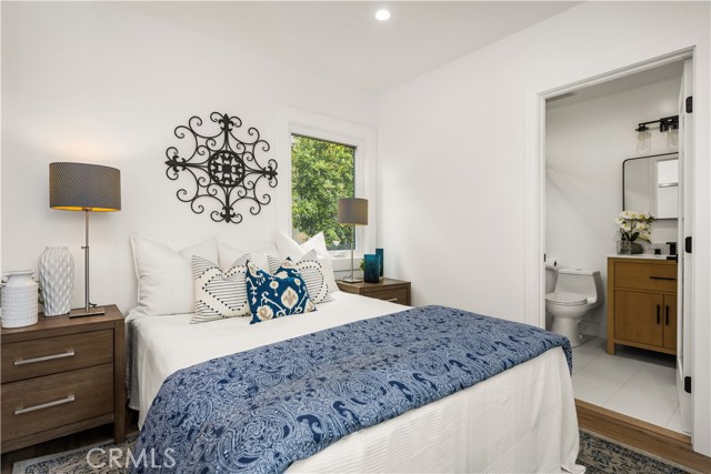 6005 S La Brea Avenue, Los Angeles CA: https://media.crmls.org/medias/95c7041b-32e9-4cd5-8403-012e9e4fda5f.jpg