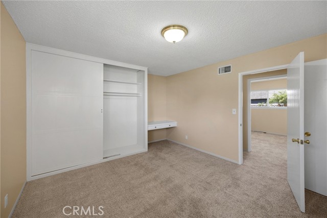 917 N Fuchsia Avenue, Ontario CA: https://media.crmls.org/medias/95c737de-7e63-4087-8d5b-9655bdd939c9.jpg