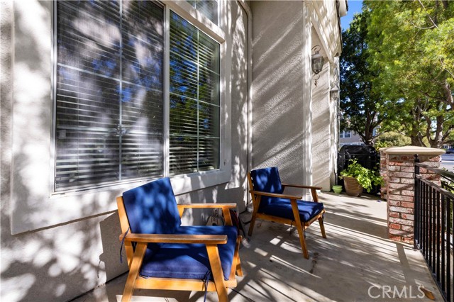 23402 Brookdale Lane, Valencia CA: https://media.crmls.org/medias/95c76523-d4b1-44df-9987-375407f15bc7.jpg