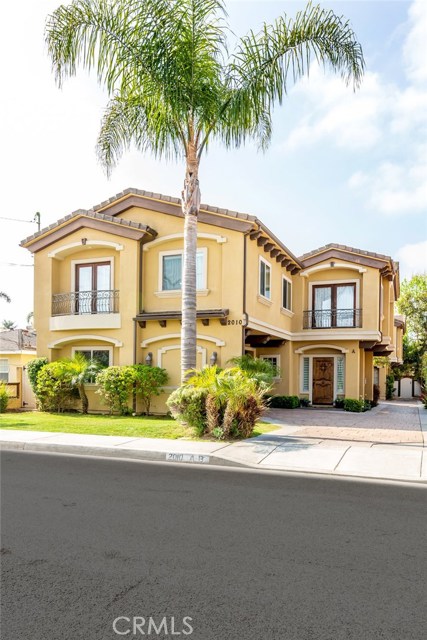 2010 Curtis Avenue, Redondo Beach, California 90278, 4 Bedrooms Bedrooms, ,2 BathroomsBathrooms,Residential,Sold,Curtis,SB18108494