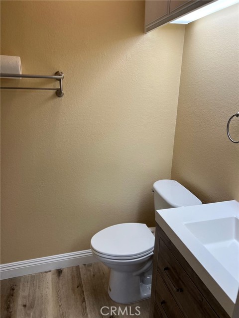 3715 Country Oaks, Ontario CA: https://media.crmls.org/medias/95c854da-2596-4af2-b2f5-4f75545812c4.jpg