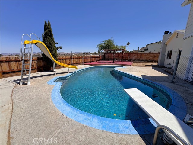 417 Fenoak Drive, Barstow CA: https://media.crmls.org/medias/95c8aa5e-a127-4e66-bfb0-b5e63948e2c5.jpg