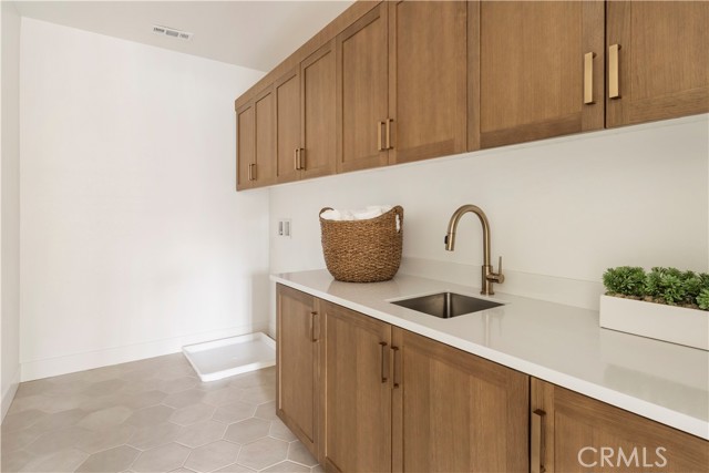 Image 17 of 22 For 197 Palm Street