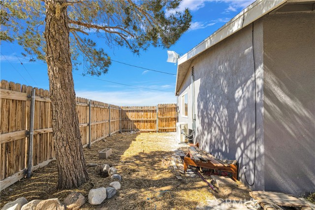 Detail Gallery Image 26 of 41 For 9989 Hope Ln, Lucerne Valley,  CA 92356 - 3 Beds | 1 Baths