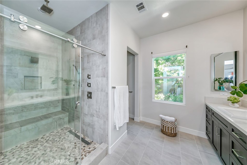 MLS #OC25221565 image #20