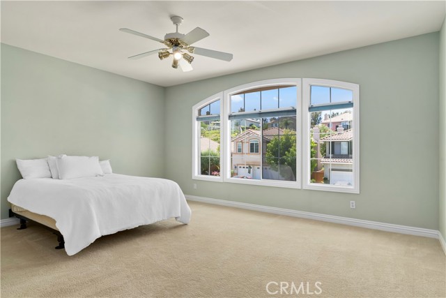 10 Via Berrendo, Rancho Santa Margarita CA: https://media.crmls.org/medias/95ca93b1-d0df-4ad8-9808-f4b7a8fb86ed.jpg