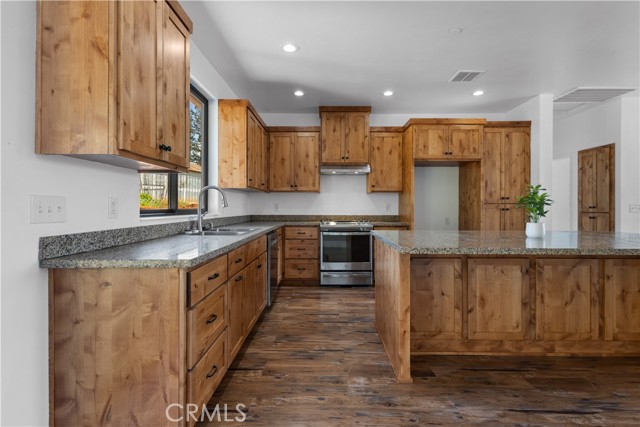 Detail Gallery Image 6 of 37 For 6010 Sunny Ln, Paradise,  CA 95969 - 3 Beds | 2 Baths
