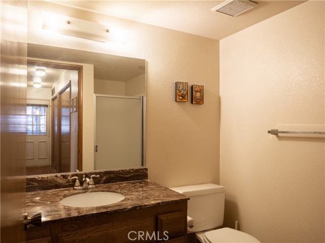 Detail Gallery Image 16 of 31 For 667 Summit Bld #4,  Big Bear Lake,  CA 92315 - 3 Beds | 2 Baths
