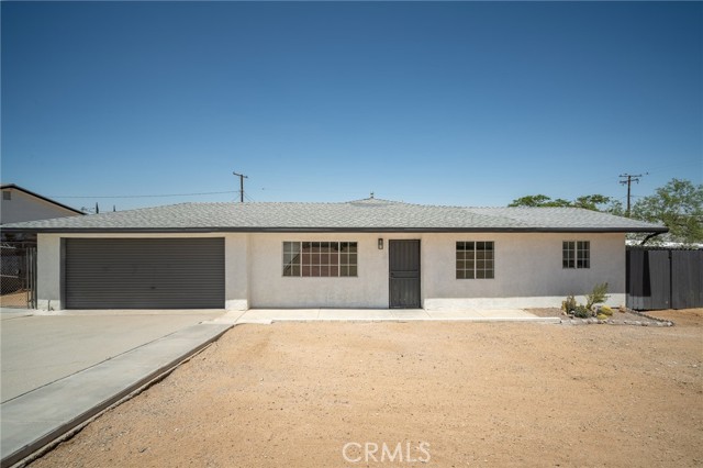 Detail Gallery Image 3 of 32 For 61580 Granada Dr, Joshua Tree,  CA 92252 - 3 Beds | 2 Baths