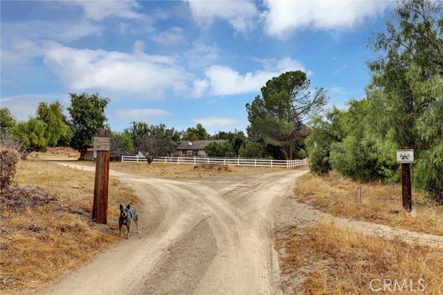 Detail Gallery Image 3 of 13 For 44250 E Benton Rd, Sage,  CA 92544 - 3 Beds | 1 Baths