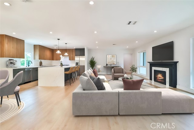 Detail Gallery Image 5 of 52 For 8 W Janss Rd, Thousand Oaks,  CA 91360 - 4 Beds | 3 Baths