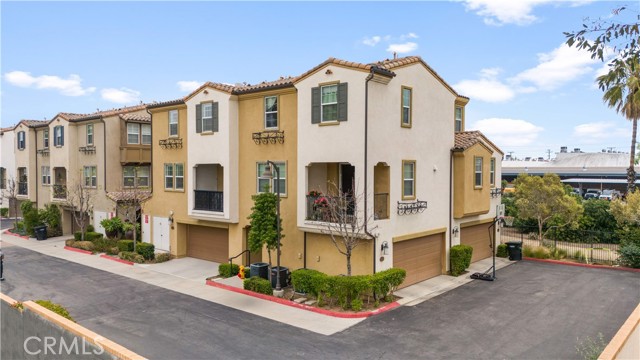 Detail Gallery Image 4 of 41 For 816 S Gladys Ave a,  San Gabriel,  CA 91776 - 2 Beds | 2/1 Baths