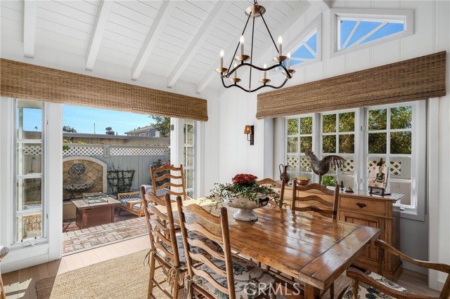 Detail Gallery Image 14 of 27 For 501 Lombardy Ln, Laguna Beach,  CA 92651 - 2 Beds | 2 Baths