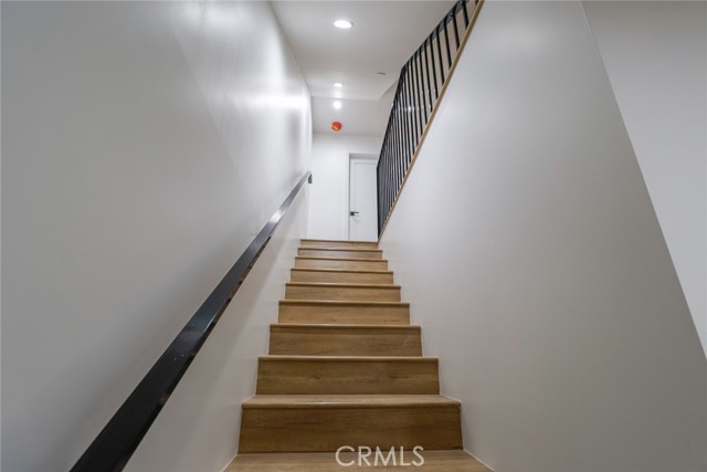 Detail Gallery Image 15 of 36 For 4649 Pickford, Los Angeles,  CA 90019 - 4 Beds | 4 Baths