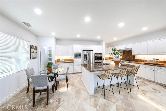 22 Via Paquete, San Clemente CA: https://media.crmls.org/medias/95ce89aa-e525-4362-8ede-0e810e1a5802.jpg