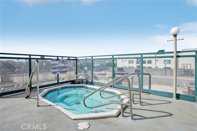 Detail Gallery Image 23 of 28 For 2491 Purdue Ave #324,  Los Angeles,  CA 90064 - 3 Beds | 3 Baths