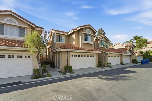 Detail Gallery Image 3 of 32 For 4933 Santo, Oak Park,  CA 91377 - 3 Beds | 2/1 Baths