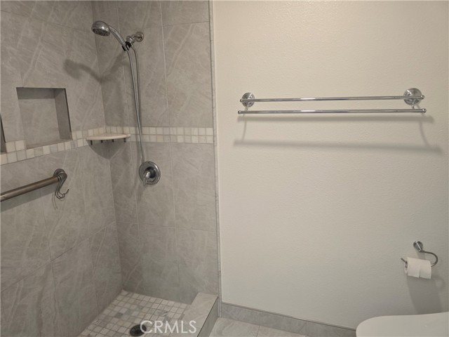 2524 Elden Avenue, Costa Mesa CA: https://media.crmls.org/medias/95d06c2f-bb13-49db-97c8-59e31b567803.jpg