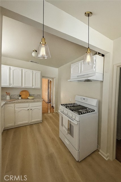 Detail Gallery Image 15 of 26 For 10563 Las Lunitas, Tujunga,  CA 91042 - 3 Beds | 1 Baths