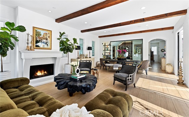 Detail Gallery Image 7 of 58 For 328 Emerald Bay, Laguna Beach,  CA 92651 - 4 Beds | 4/1 Baths