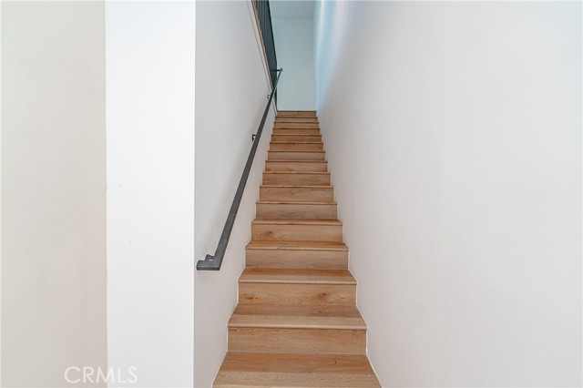 Detail Gallery Image 6 of 61 For 616 N Rampart Bld, Silver Lake Los Angeles,  CA 90026 - 4 Beds | 3/1 Baths