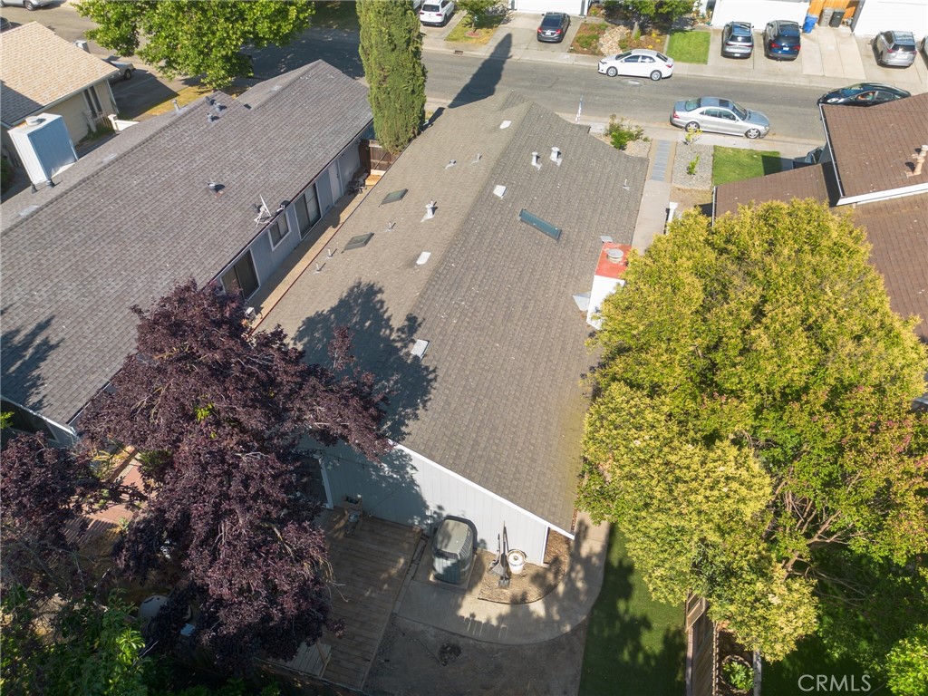 https://media.crmls.org/medias/95d1d3f0-f50f-4ebe-9a8e-bd9660565bdc.jpg?preset=X-Large