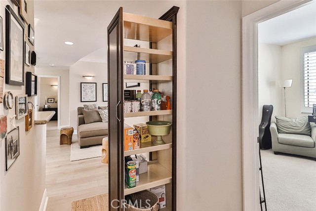 Detail Gallery Image 25 of 49 For 4724 Kester Ave #404,  Sherman Oaks,  CA 91403 - 3 Beds | 2 Baths