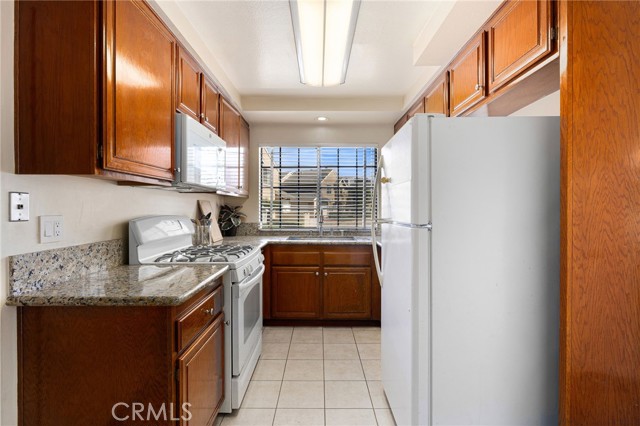Detail Gallery Image 10 of 31 For 1850 W Falmouth Ave #1,  Anaheim,  CA 92801 - 2 Beds | 2/1 Baths
