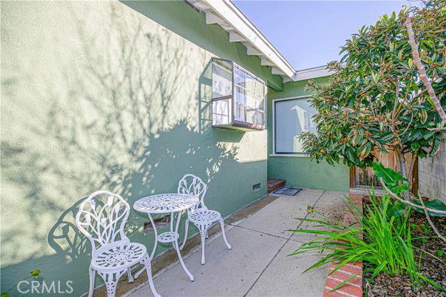 11010 Leolang Avenue photo 8