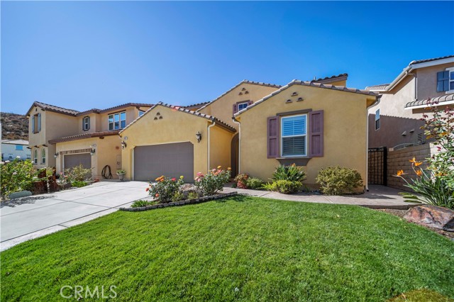 Detail Gallery Image 2 of 36 For 28243 Houston Ct, Saugus,  CA 91350 - 4 Beds | 4 Baths