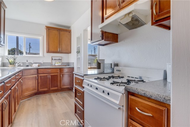 Detail Gallery Image 11 of 31 For 1347 E Bennett, Compton,  CA 90221 - 2 Beds | 1 Baths