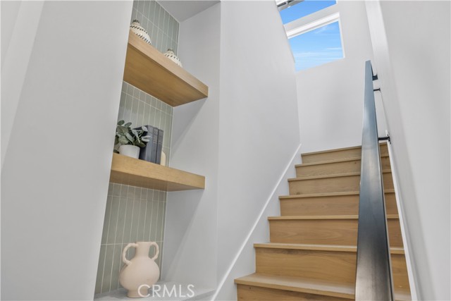 Detail Gallery Image 16 of 52 For 2619 Huntington Ln a,  Redondo Beach,  CA 90278 - 4 Beds | 3/1 Baths