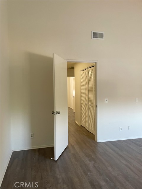 Detail Gallery Image 6 of 13 For 19620 Wyandotte St #10,  Reseda,  CA 91335 - 3 Beds | 3 Baths