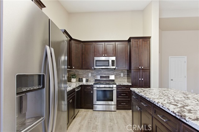 Detail Gallery Image 14 of 49 For 2089 Patriotic, Atwater,  CA 95301 - 4 Beds | 2 Baths