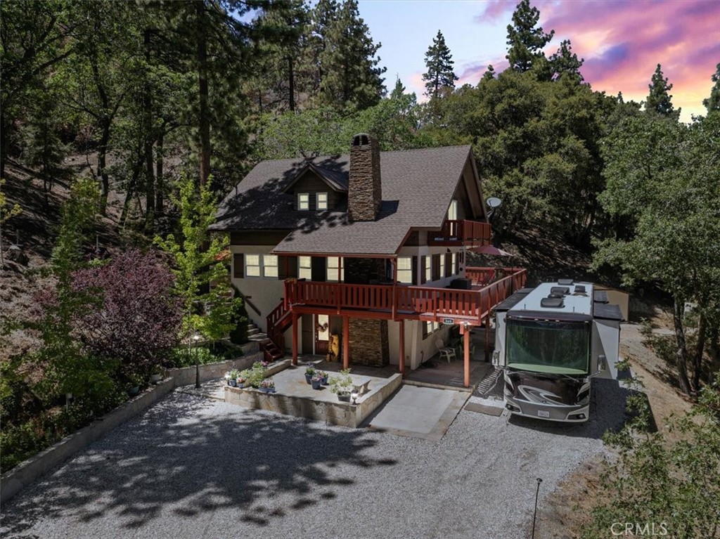 869 Mocking Bird Road