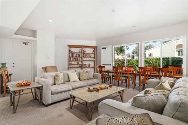 Detail Gallery Image 25 of 33 For 10056 Melinda Way #3,  Northridge,  CA 91325 - 2 Beds | 2/1 Baths