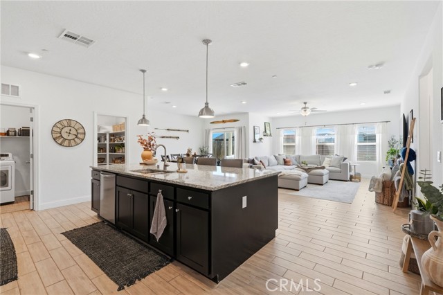 Detail Gallery Image 24 of 52 For 2587 W Heather, Hanford,  CA 93230 - 3 Beds | 2 Baths