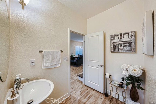 Detail Gallery Image 7 of 29 For 2728 W Ball Rd, Anaheim,  CA 92804 - 3 Beds | 2/1 Baths