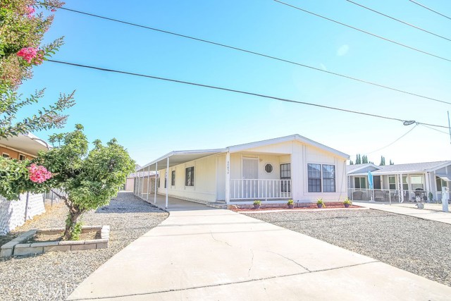 34854 Lyn Avenue, Hemet CA: https://media.crmls.org/medias/95d5aedf-2caa-48a1-bf89-6ad22c5cdc2e.jpg