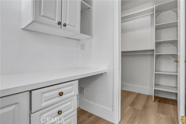 Detail Gallery Image 14 of 31 For 24045 Philiprimm St, Woodland Hills,  CA 91367 - 8 Beds | 5 Baths