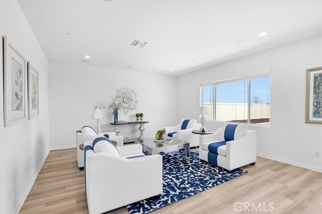 Detail Gallery Image 10 of 40 For 28300 Abbey, Menifee,  CA 92585 - 4 Beds | 2/1 Baths