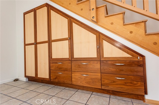 Detail Gallery Image 11 of 33 For 2007 W 180th Pl, Torrance,  CA 90504 - 4 Beds | 3 Baths