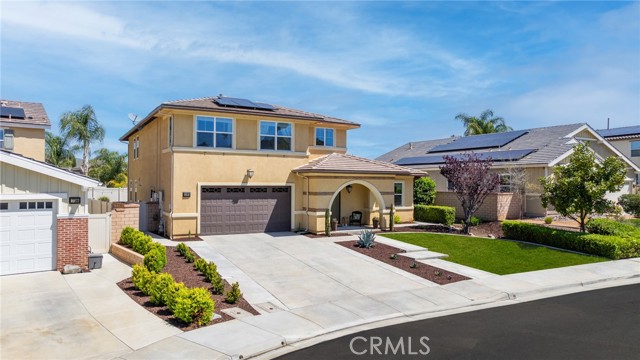 Detail Gallery Image 4 of 75 For 25302 Apache Hill Cir, Menifee,  CA 92584 - 4 Beds | 4 Baths