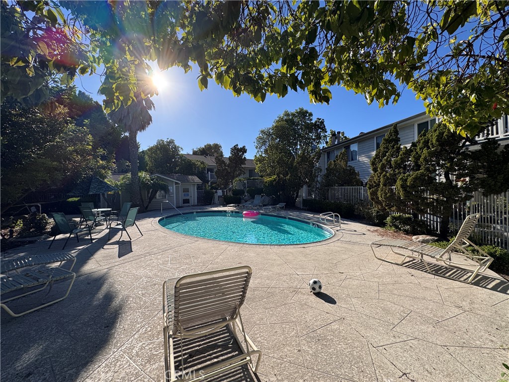 https://media.crmls.org/medias/95d9410f-90cd-4e92-8438-4ea065e6dde1.jpg?preset=X-Large