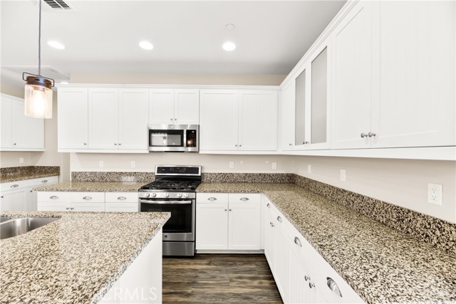 36432 Chervil Court, Lake Elsinore CA: https://media.crmls.org/medias/95da491f-188f-445e-a7ee-8e14cb9d0f05.jpg