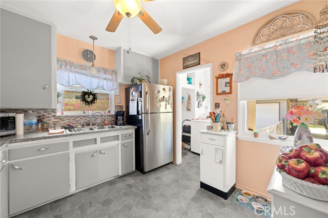 Detail Gallery Image 16 of 31 For 3924 Wayne Ct, Riverside,  CA 92504 - 2 Beds | 1 Baths