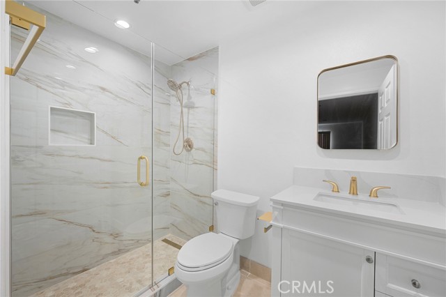 Detail Gallery Image 29 of 35 For 1165 Linden Ave a,  Glendale,  CA 91201 - 3 Beds | 3/1 Baths