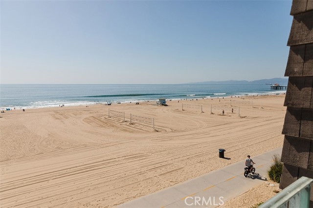 Detail Gallery Image 6 of 62 For 300 the Strand, Manhattan Beach,  CA 90266 - 4 Beds | 7/2 Baths