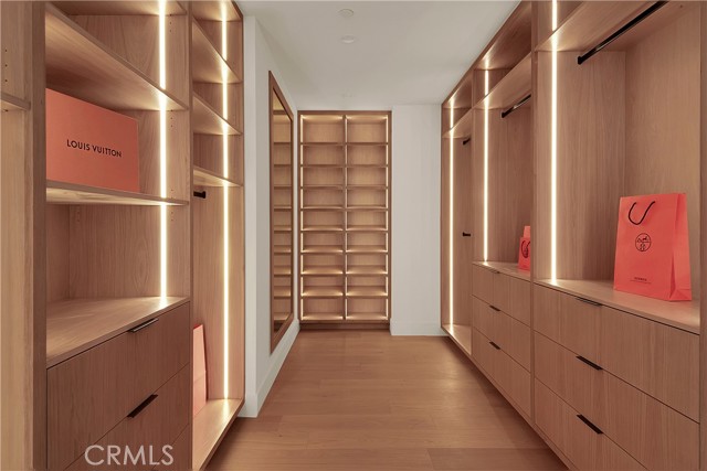 4455 Katherine Avenue, Sherman Oaks CA: https://media.crmls.org/medias/95dc11b1-5396-45bd-bb05-72ad527ae122.jpg